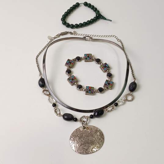 Green, Black, And Silver Toned Costume Fashion Jewelry Set image number 3