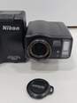 Black Nikon Coolpix E 950 Digital Camera W/Instructions image number 3
