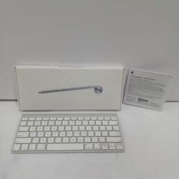 Apple MB167LL/A Wireless Keyboard w/Box