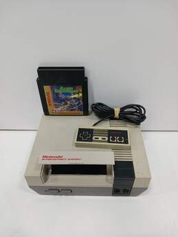 Nintendo Entertainment System Video Game Console w/Game and Controller