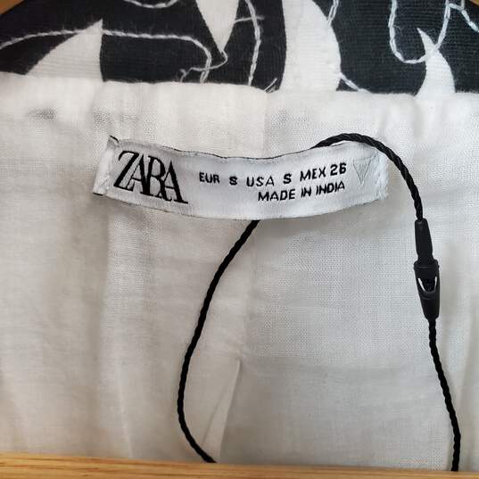 NWOT Zara Quilted Black & White Oversized Full Zip Jacket Size S image number 4