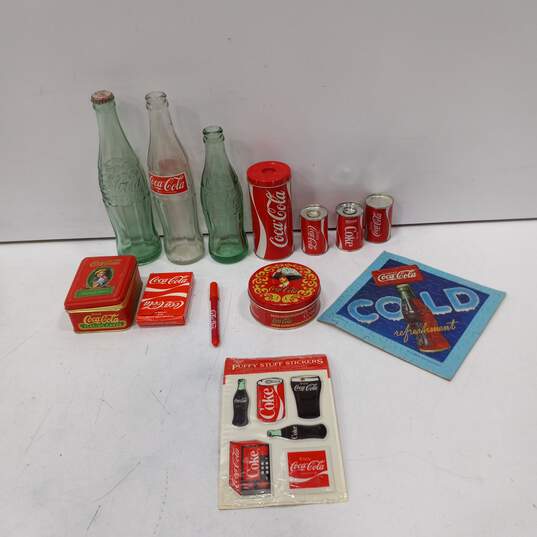 Lot of Assorted Coca-Cola Memorabilia image number 1