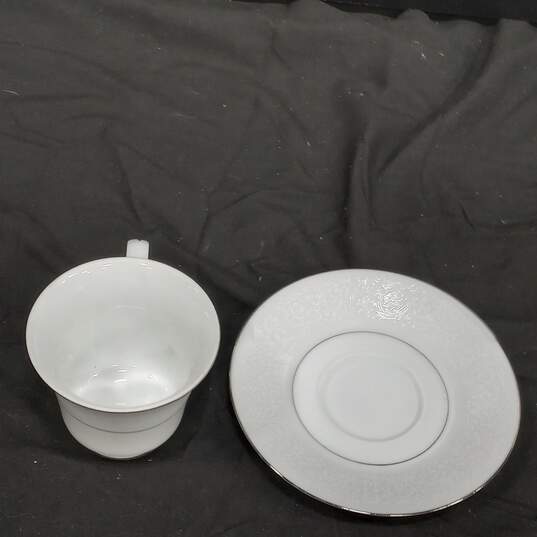 Montgomery Ward Style House Shannon Teacup & Saucer 2pc Bundle image number 5