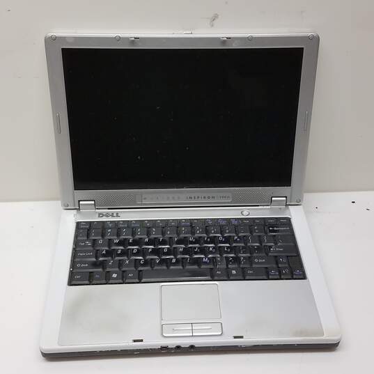 Dell Inspiron 700m Untested for Parts and Repair image number 1