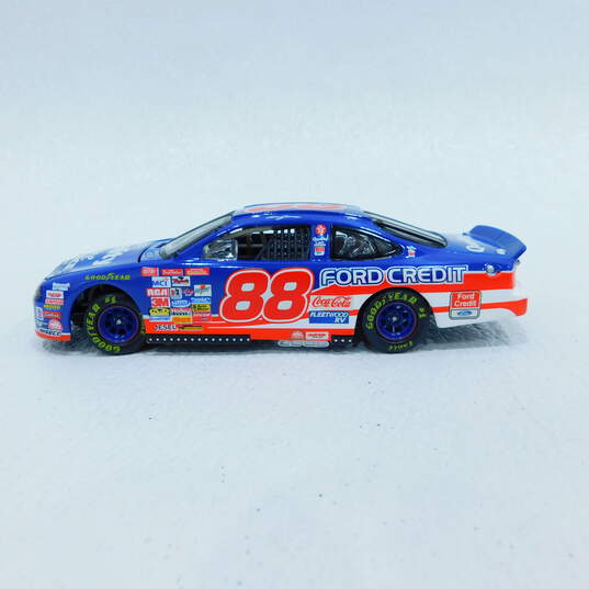 Ford Racing - Dale Jarrett #88 - Quality Care - 1998 Ford Taurus - Limited 1:32 IOB image number 3
