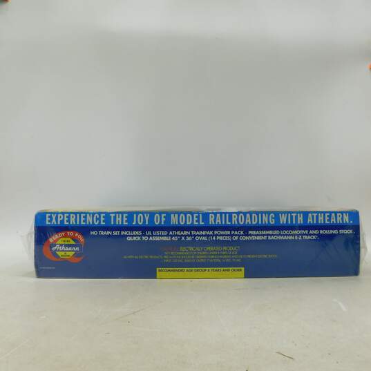 Sealed NEW Athearn The Warbonnet Xpress Authentic HO Scale RTR Train Set image number 2