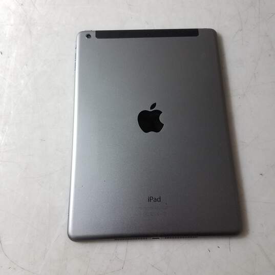 Apple iPad Air Wi-Fi/Cellular Model A1475 Storage 16GB image number 3