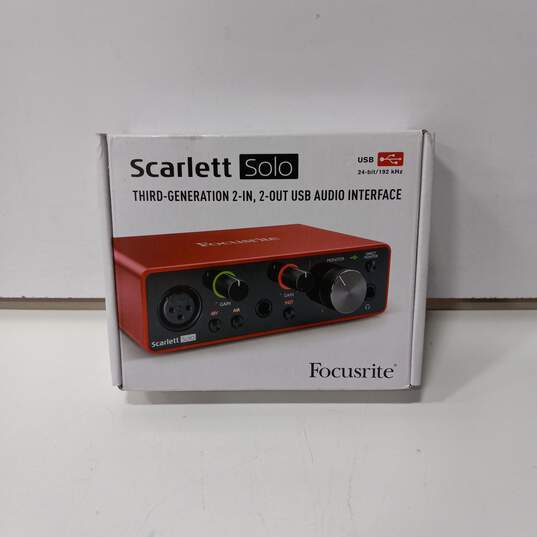 Scarlett Solo Third-Generation 2-In 2-Out USB Audio Interface image number 1