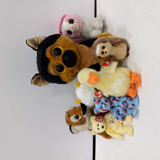 Bundle of Assorted TY Beanie Babies image number 1