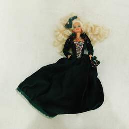 1991 Happy Holidays Special Edition Barbie Doll IOB alternative image