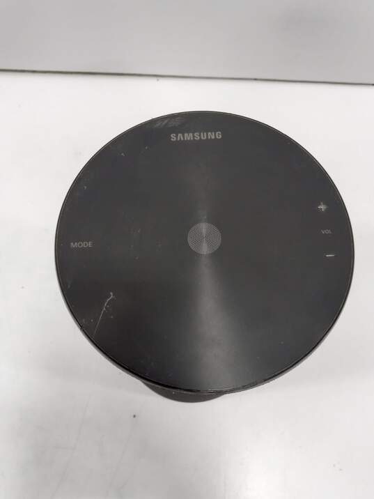 Samsung Radiant R3 Wireless Bluetooth Speaker Model WAM3500 image number 2