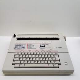 Smith Corona XL1500 Portable Electric Typewriter