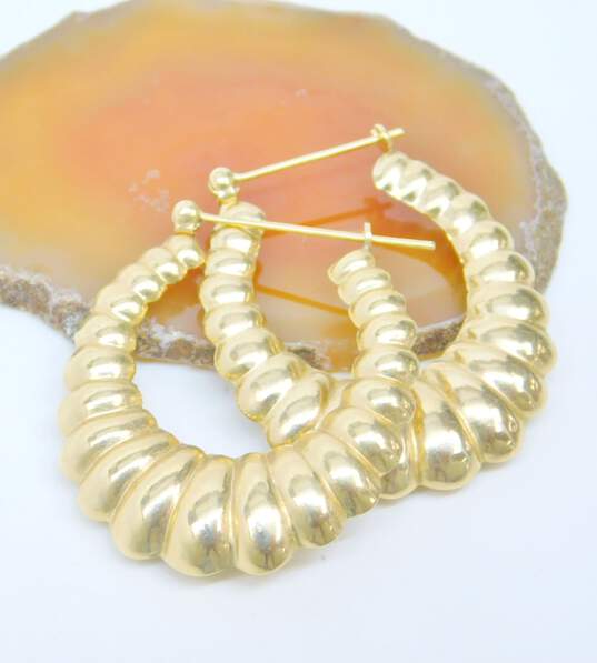 14K Yellow Gold Ridged Oblong Hoop Earrings 3.4g image number 3