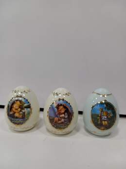 7 M.J. Hummel Porcelain Egg Collections Bundle alternative image