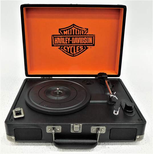 Harley-Davidson Vintage Portable Record Player Bar + Shield, 3 Speed, Built in Speaker + Bluetooth image number 1