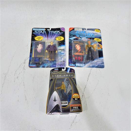 Lot of  Sealed Star Trek  Action Figures image number 4