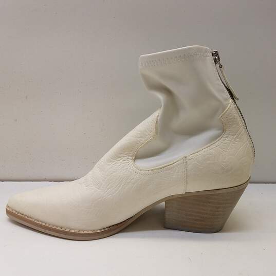 Buy the Dolce Vita Shanta Leather Boots Sand 8 | GoodwillFinds