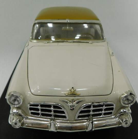 1955 CHRYSLER IMPERIAL 1:18 Scale Diecast CAR SIGNATURE Toy Model Cars Die Cast image number 4