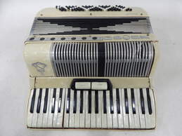 VNTG Noble Brand Juniorette Model 41 Key/120 Button Piano Accordion (Parts and Repair)
