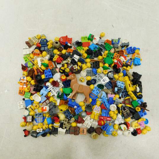 10oz Lego Misc Mini Figures Bulk Lot image number 1
