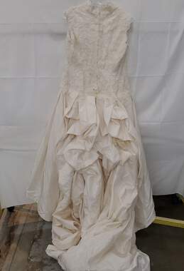 Sposa St. Pucchi Sleeveless Scoop Neck Zip Back Lace Wedding Dress Size 18 alternative image