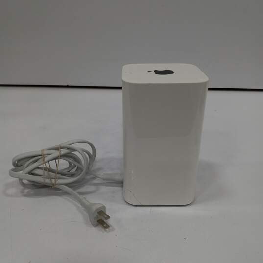 Apple A1521 Airport Extreme Computer Router image number 2