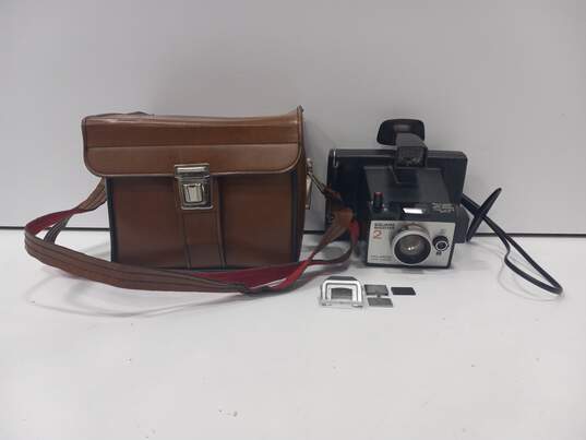 Vintage Polaroid Land Square Shooter 2 Instant Camera in Case image number 1