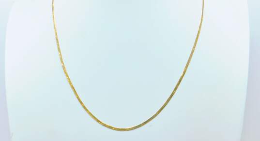 14K Yellow Gold Herringbone Chain Necklace 2.3g image number 1