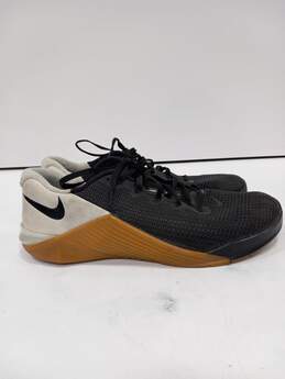 Nike Men's Metcon 5 Black Gum Sneakers Size 9