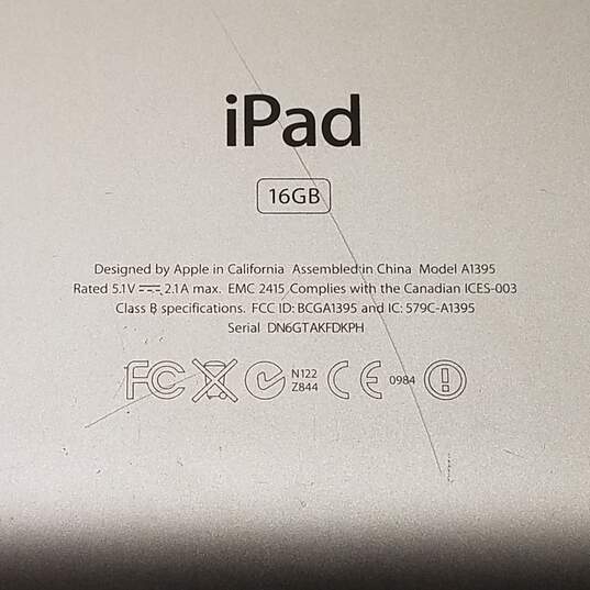Apple iPad 2 (A1395) - Lot of 2 - LOCKED image number 3
