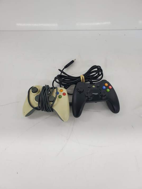 Xbox Video Game Console Wired Controllers - Untested image number 1