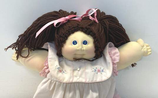 Vintage Cabbage Patch Doll Signed by Creator Xavier Roberts (Double Signature) image number 3
