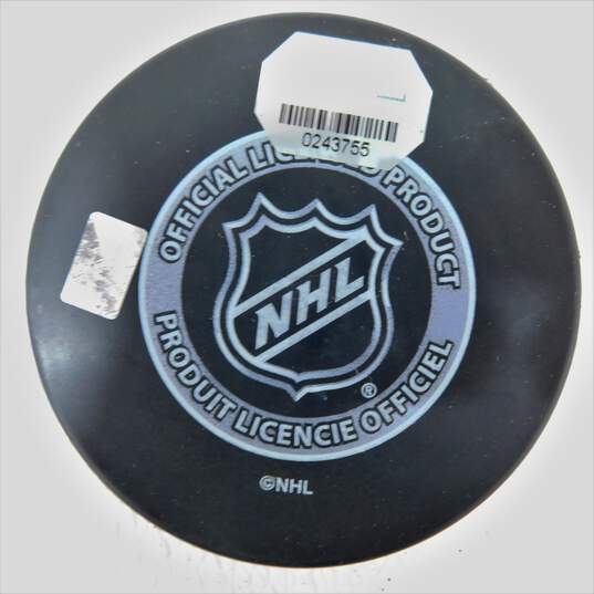 2010 Patrick Kane Jonathan Toews Signed Stanley Cup Champions Puck w/ COA image number 4