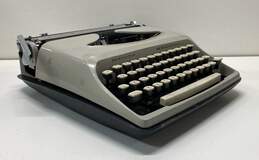 Vintage Remington Streamliner Typewriter alternative image