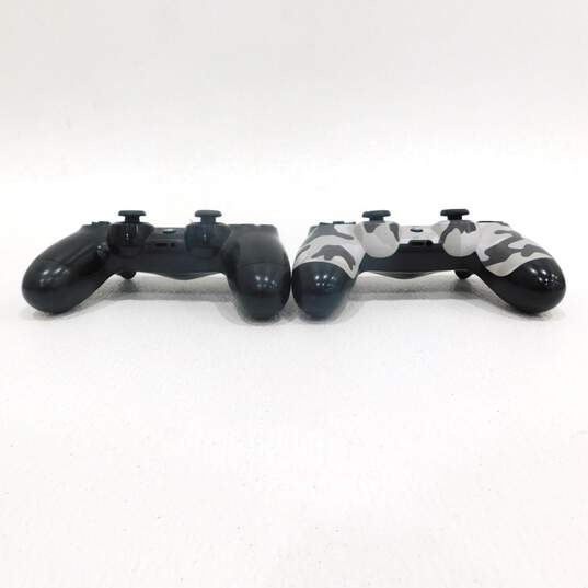 4 Sony Dualshock 4 Controllers image number 7