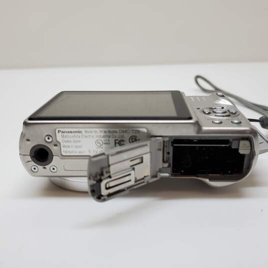 Panasonic Lumix DMC-TZ5 10x Optical Zoom Digital Camera Silver Untested image number 3