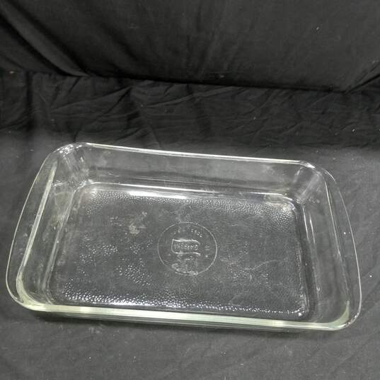 Vintage Glasbake 2-1/2 Qt. Casserole Dish image number 2