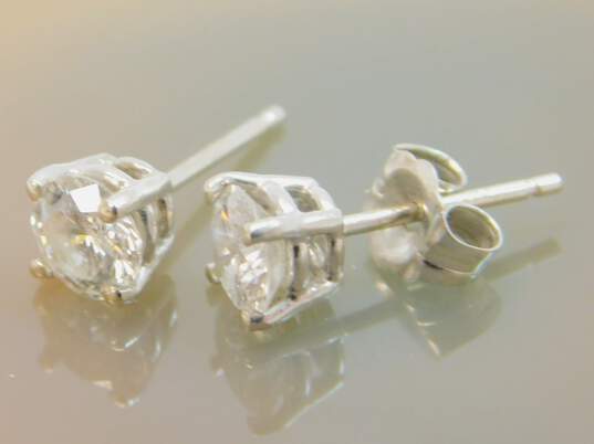 14K White Gold 0.88 CTTW Diamond Stud Earrings 0.9g image number 2