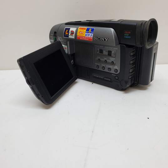 Sony Handycam Vision CCD-TRV82 NTSC Hi8 8mm Camcorder Camera image number 2