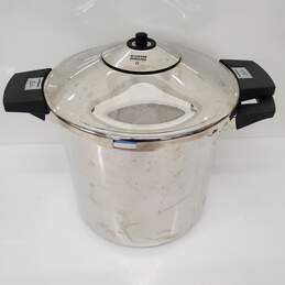 Kuhn Rikon Duromatic Stainless 8L Pressure Cooker With Steam Rack Side Grip