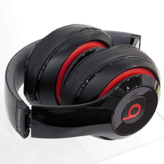 Beats By Dr. Dre Beats Studio Wireless (B0501) Headphones w/ Box and Accessories image number 2