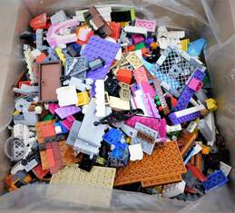 7.4 LB Lego Mixed Pieces Bulk Box