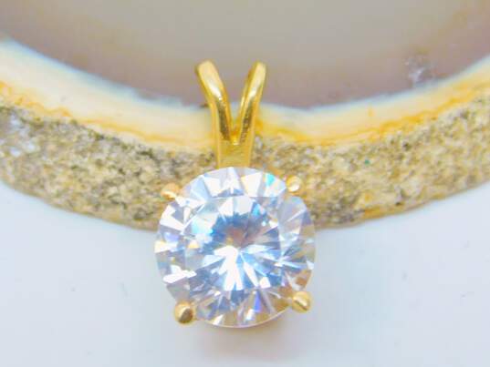 14K Yellow Gold Round Cut CZ Pendant 1.4g image number 3