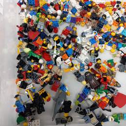 1.5LB Bulk Lot of Assorted LEGO Mini-Figures alternative image