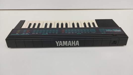 Yamaha Porta Sound PSS-130 Electric Keyboard in Original Box image number 3