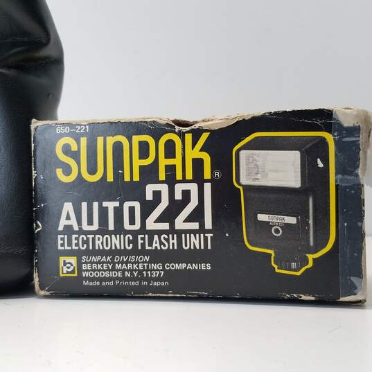 Lot of 2 Assorted Sunpak Camera Flashes with Interface Module CA-2D image number 5