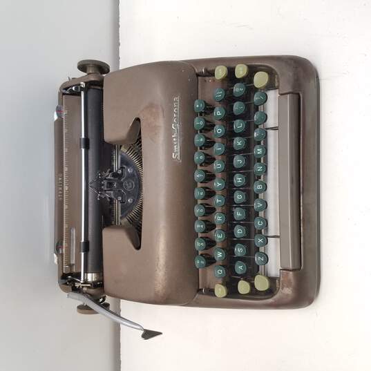 Smith-Corona Sterling Typewriter image number 2