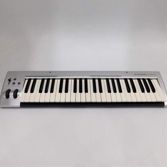 M-Audio Brand KeyStudio Model Silver USB MIDI Keyboard Controller image number 1
