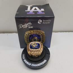 Los Angeles Dodgers Tommy Lasorda 1988 World Series Replica Ring