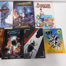 Bundle of 11 Assorted Graphic Novels alternative image